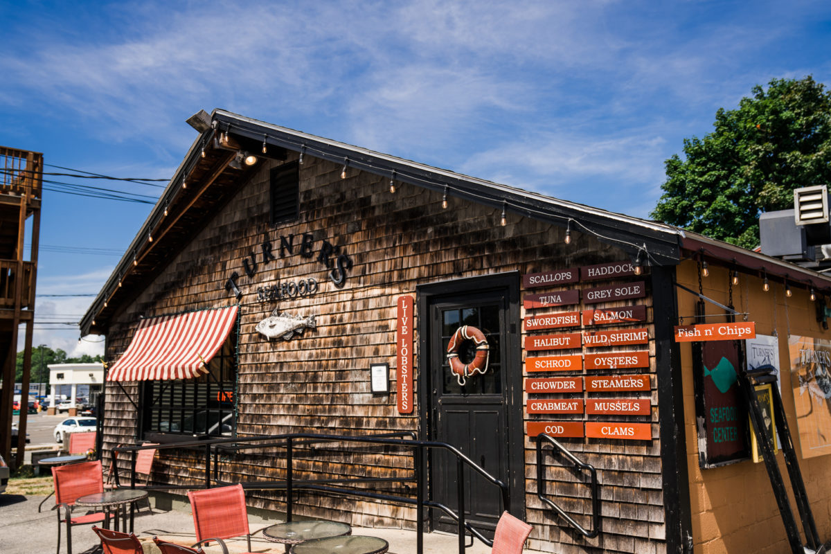 exterior of Turner's Fresh Seafood Market